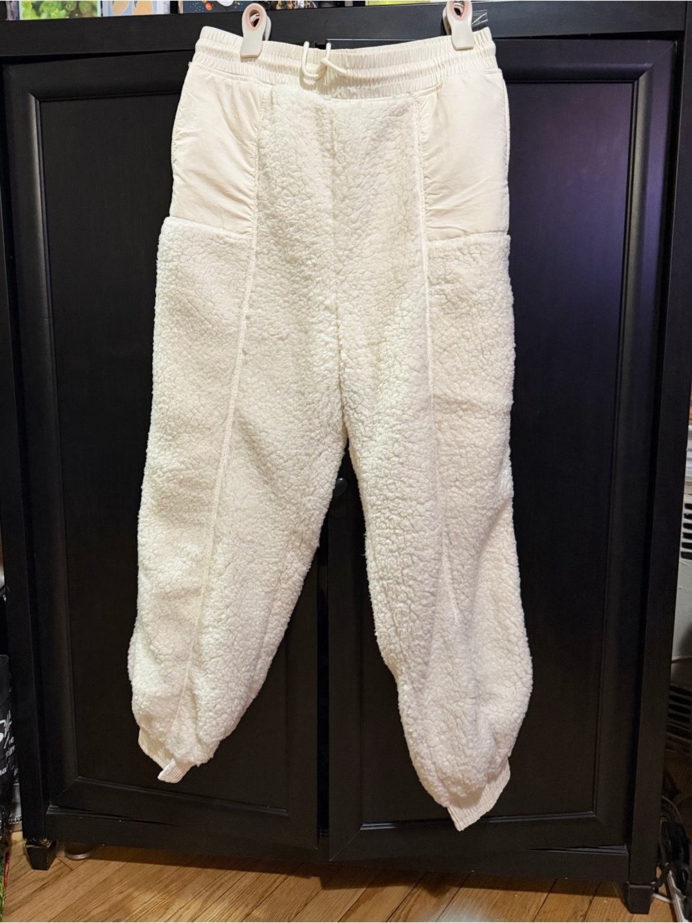 Madden Girl Cream Sherpa Jogger Pants
